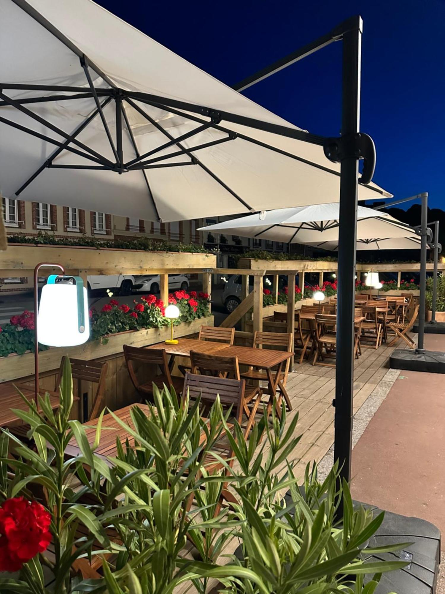Le Comptoir Du Paradis La Ferte-Frenel Bagian luar foto
